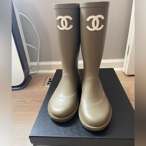 BNIB Chanel CC rain boots